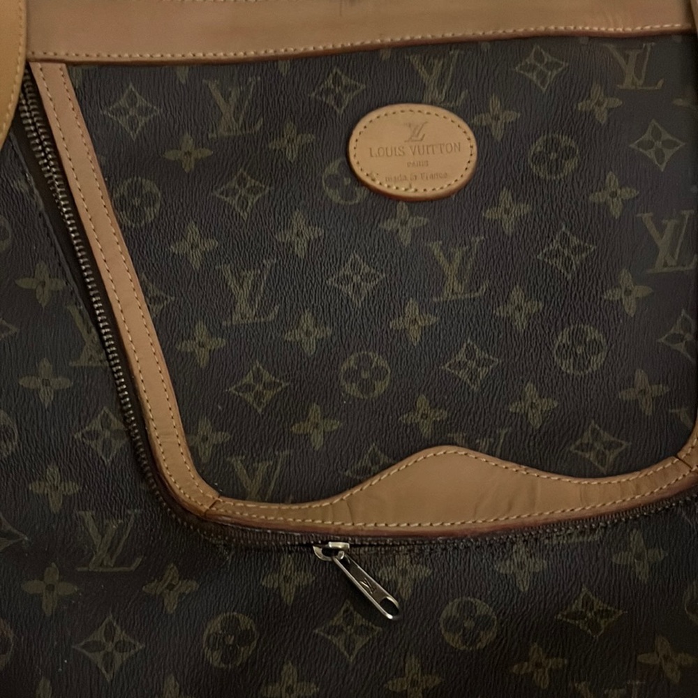 Louis Vuitton Vintage Hobo bag.Crossbody Handbag